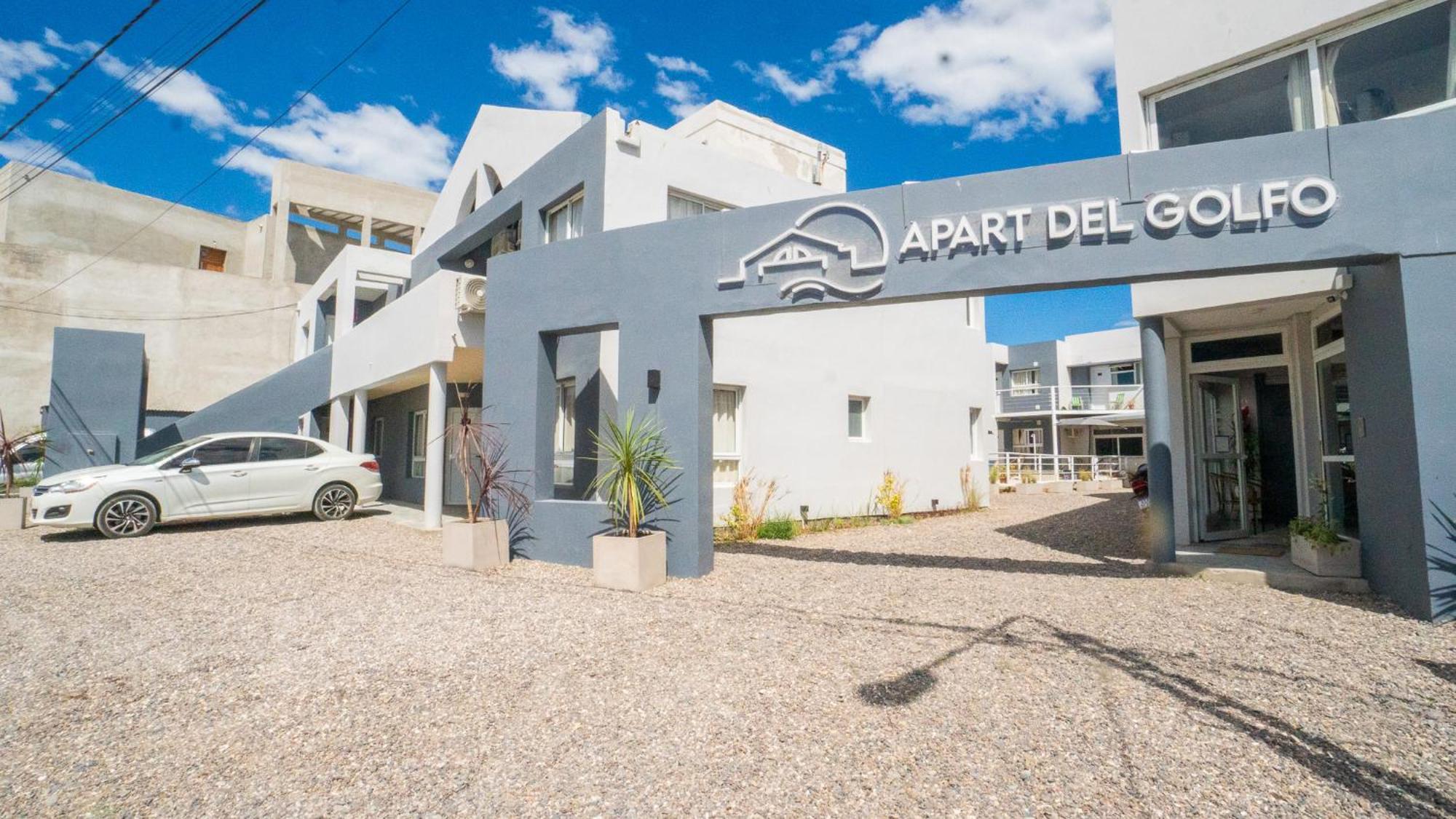 Del Golfo Apartahotel *